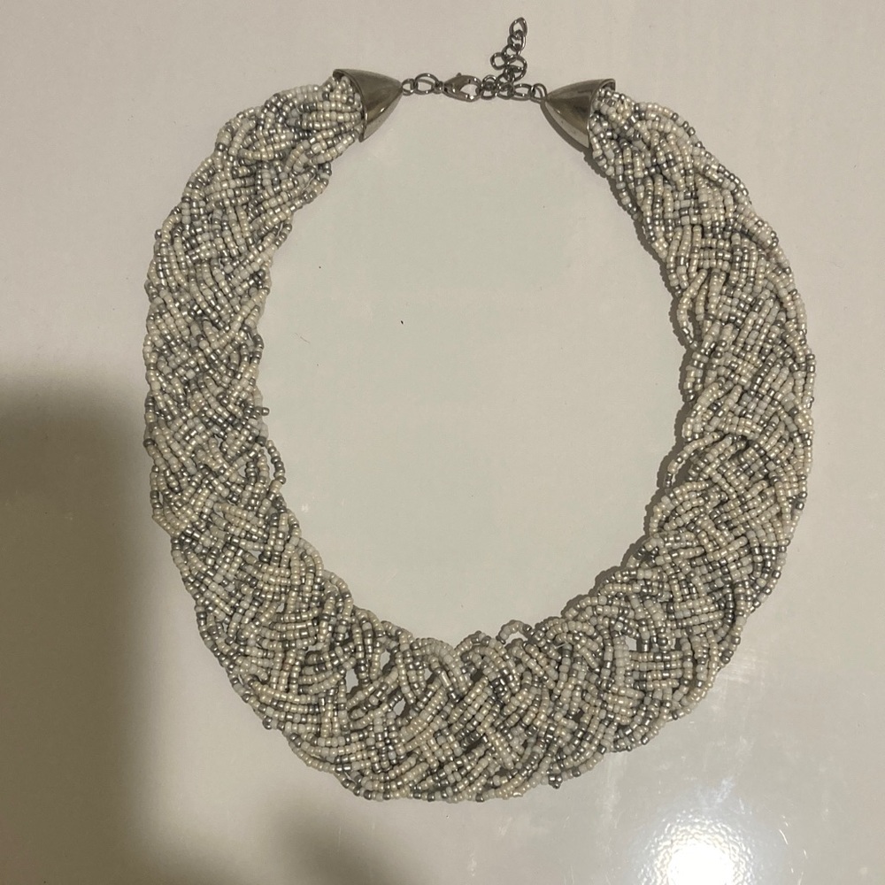 Elegant Beaded Necklace and Earring Set - Picture 4 of 6